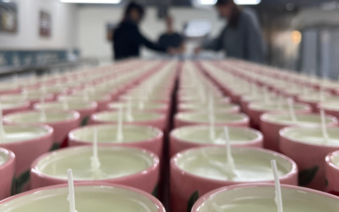 Pourquoi faut-il couper la mèche d’une bougie avant de la rallumer ?